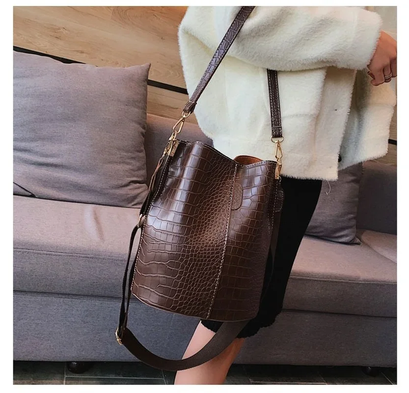 Vintage Leather Stone Pattern  - Key Holder Leather Pouch ulasan dan harga